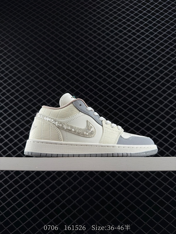 130 公司级✅耐克Nike Air Jordan 1 Low AJ1乔丹一代低帮经典复古文化休闲运动篮球鞋 货号：IH7323 100 编码：161526 Size:36～46半  详情