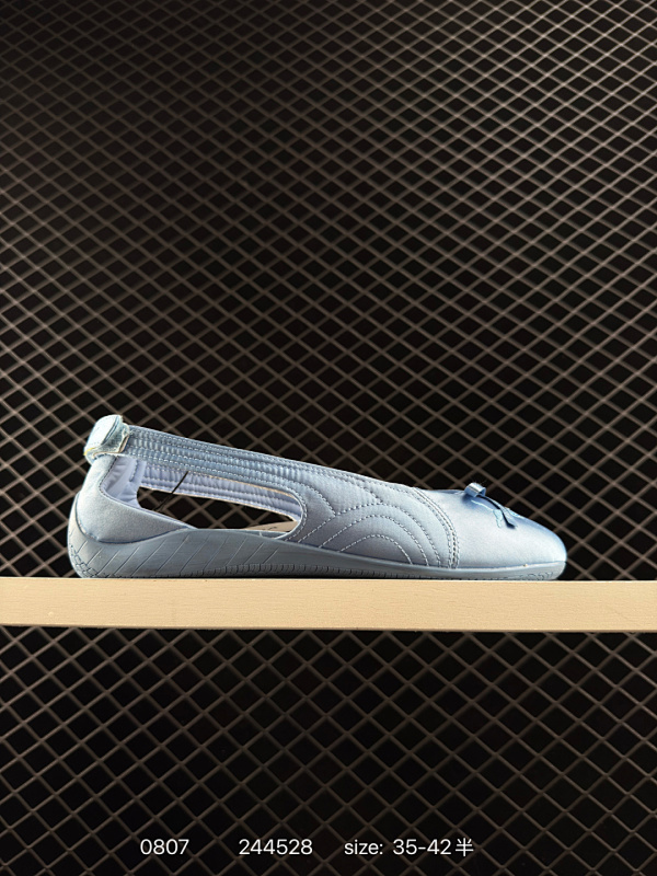 140 PUMA彪马 speedcat Ballet 薄底鞋 芭蕾鞋 玛丽珍 舒适百搭 平跟 液态银 低帮 生活休闲鞋 女款 银白色 货号：406673 尺码：看图所示 编码：244528 全文  详