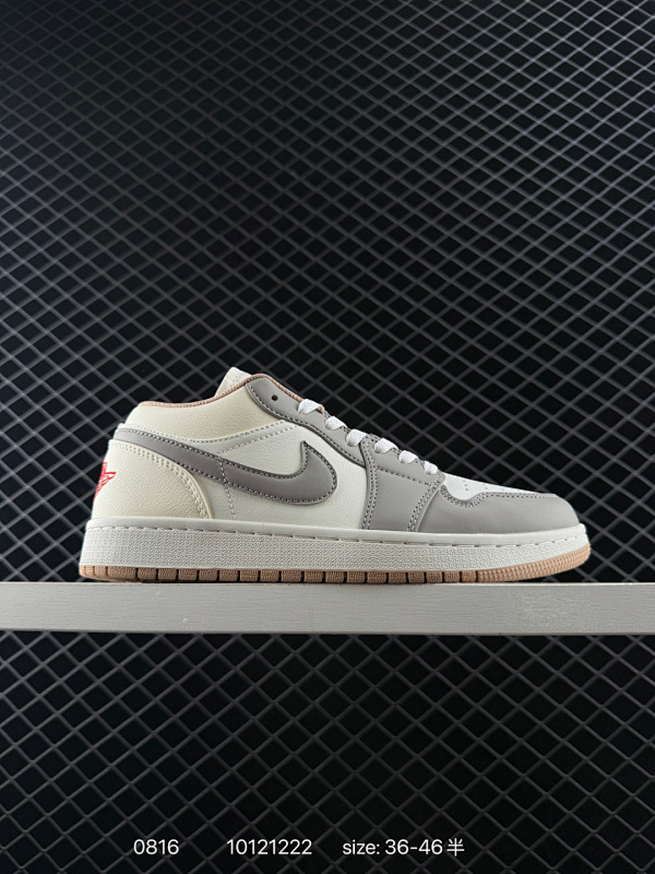 110 Nike Jordan Air Jordan手工定制 定制鞋盒 大厂纯原品质出货  超高清洁度 皮料切割干净无任何毛边 细节完美  官方货号：553558 Size: 36 36.5 37.5