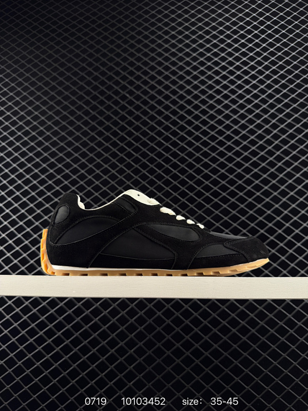 260 公司级✅升级原楦原纸版开发版型#采用轻质科技菱形网布面料鞋面材质#内嵌透气网面贴合加厚PU缓震乳胶脚垫#外置防变形耐磨TPU橡胶大底❗️向品牌著名的「intrecciato」图样致敬！意大利奢