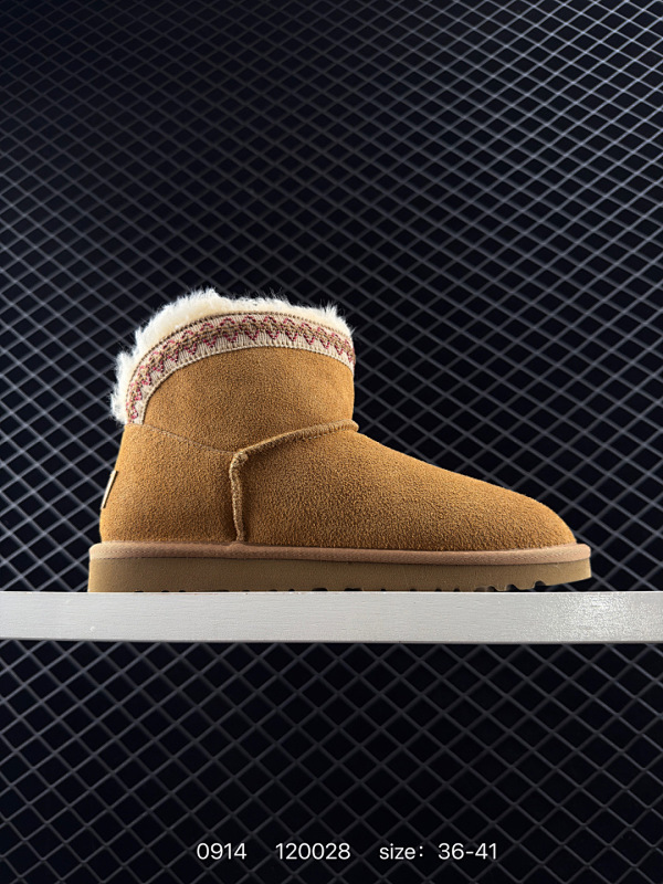 140 UGG Classic Novelty 牛剖层革 时尚圆头 雪地靴 女款 编码：120028 尺码：如图