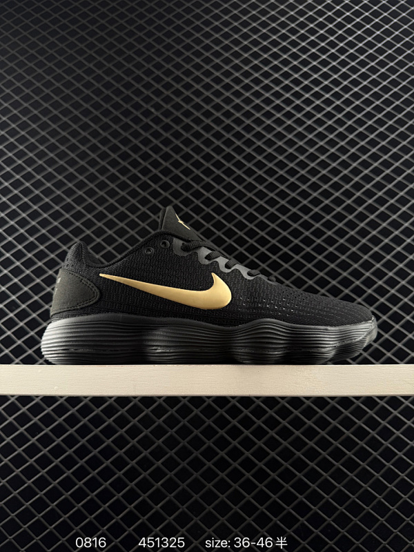 125 Nike Hyperdunk 2017 Flyknit 中帮篮球鞋 编织面料搭载飞线组成的鞋面提供透气性及耐用性 科技泡棉中底缔造舒适落地缓震体验 货号：IH0634 070 尺码：如图 编码
