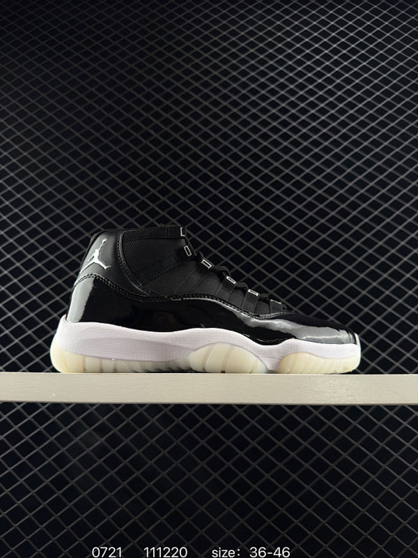 100 ✅Air Jordan AJ11 Low "72-10" 大魔王 原楦原档案数据开模打造 原厂中底拉帮钢印 原厂漆皮 防冻不开裂 头层皮料 原装鞋撑 水晶大底正确色度色泽 原楦原数据刺绣 原厂