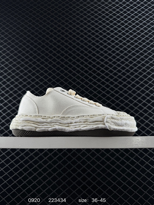 170 Mmy 三元康裕全硫化溶解鞋 黑布刺绣贝壳头 东莞原产#原楦原纸版开发#全新开发#双模一次发泡点位气孔EVA中底#底部嵌入组合RB橡胶耐磨大底#采用全粒面头层皮革鞋面材质#正确织麦及包装盒#清