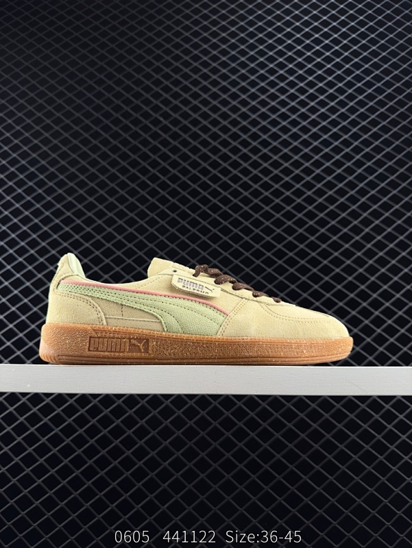 110 彪马Puma Palermo Cannoli 彪马 防滑耐磨低帮德训板鞋 孔眼底座和脚趾凸起由猪八革材料制成 支持侧踏时的踏步工作 即使在健身房等使用环境中也能确保透气性 像吸盘一样的设计是为