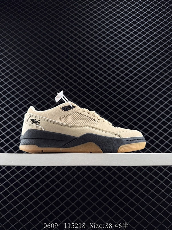 90 耐Nike Air Jordan 4 Retro OG 中帮 迈克尔·乔丹AJ4代乔4 复古休闲运动文化篮球鞋。秉承轻量化的速度型篮球鞋设计思想完成设计，降低重量的同时提升舒适度，中底延续前作使