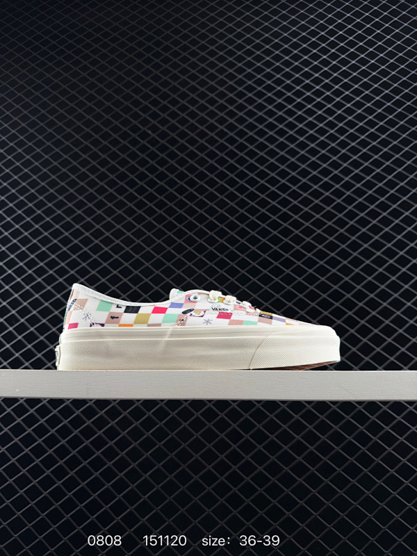 100 万斯/Vans Vault OG Authentic LX 高端支线 此次Vans以更加复古的版型推出了全新的Originals复古经典系列运动板鞋 工艺：硫化1:1（重量1:1、真标、原钢印