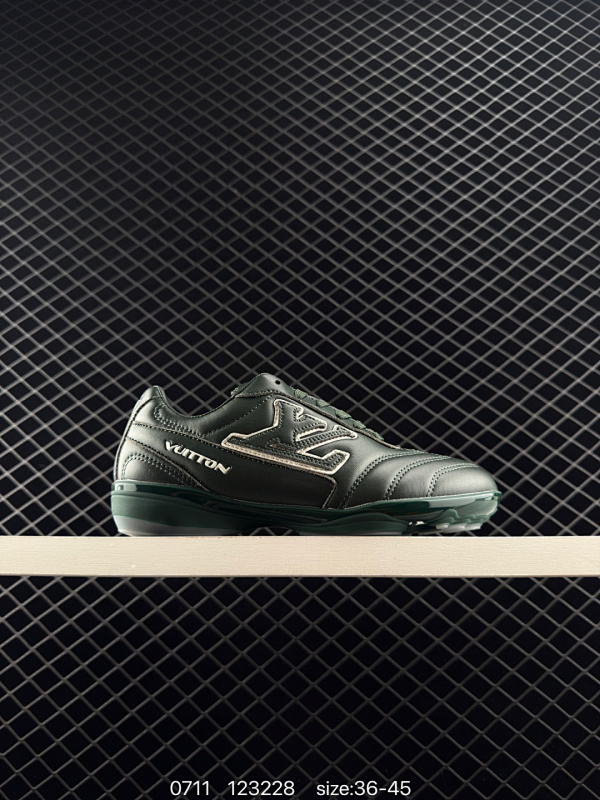 150 LOUIS VUITTON Footprint Soccer 2025春夏男士系列 皮革 圆头系带 低帮 生活休闲鞋 货号: 1AHDOB,1AHDO4,1AHDO6,1AHDO7,1AHDO