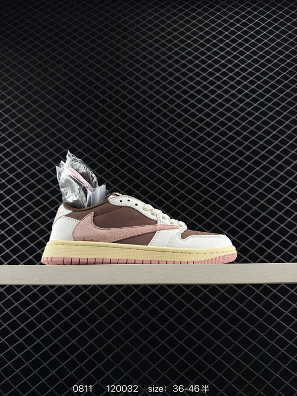 160头层带半码 Union x Air Jordan 1 Retro High OG NRG 高帮 北卡蓝拼接 AJ1 乔丹1代 aj1 乔1 高邦 北卡蓝拼接 乔丹篮球鞋系列 鞋身主体来自经典的白