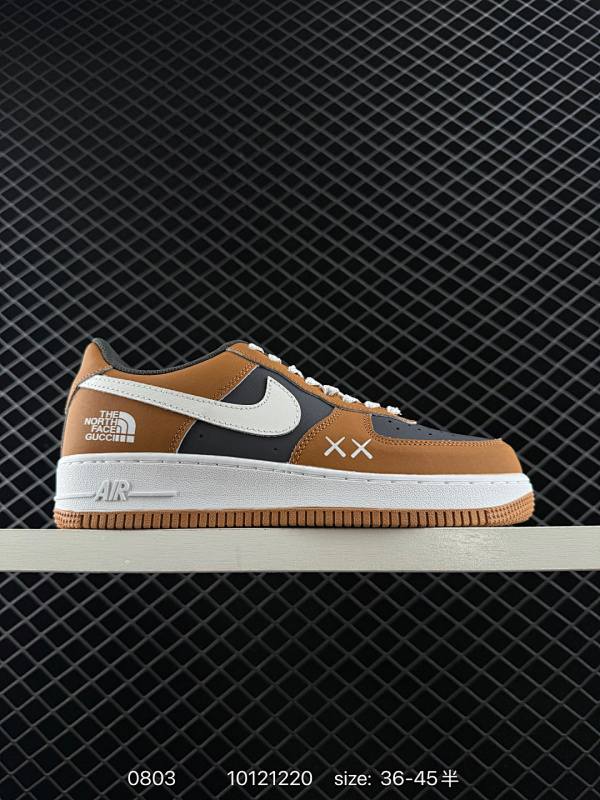 100 耐克 Nike Air Force 1 ‘07 空军一号男女子运动鞋复古篮球鞋，巧妙结合复古美学和新潮魅力，旨在致敬 40 年来风靡世界的元年款篮球鞋。皮革鞋面，塑就能量满满的时尚外观，经久耐