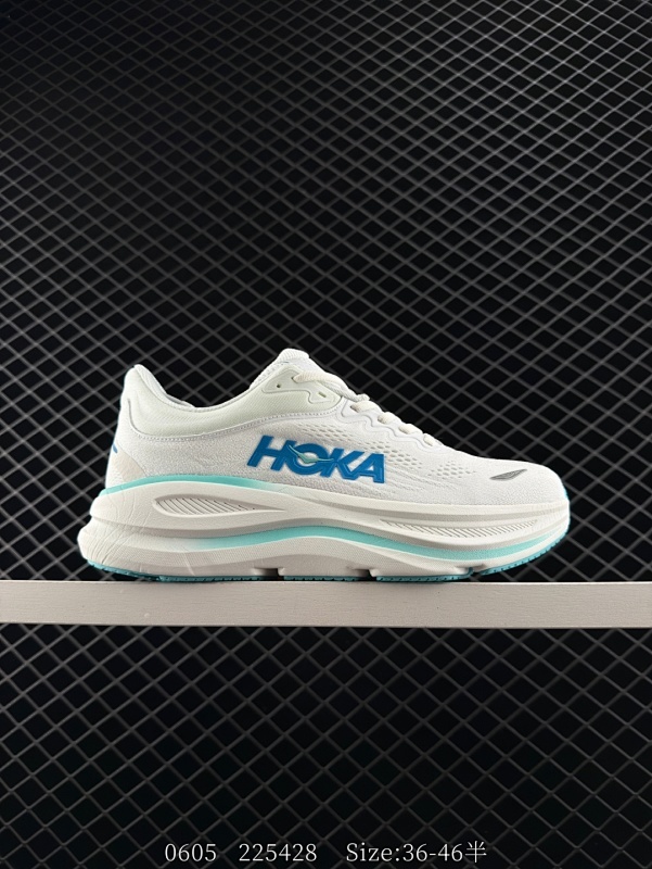 140 公司级✅小红书推荐HOKA W BONDI 9全新配色 这个品牌来自于新西兰的毛利语，HOKA表示大地，ONE ONE表示飞越，连起来就是飞越地平线，ONE ONE不是读作“万万”，正确读法是