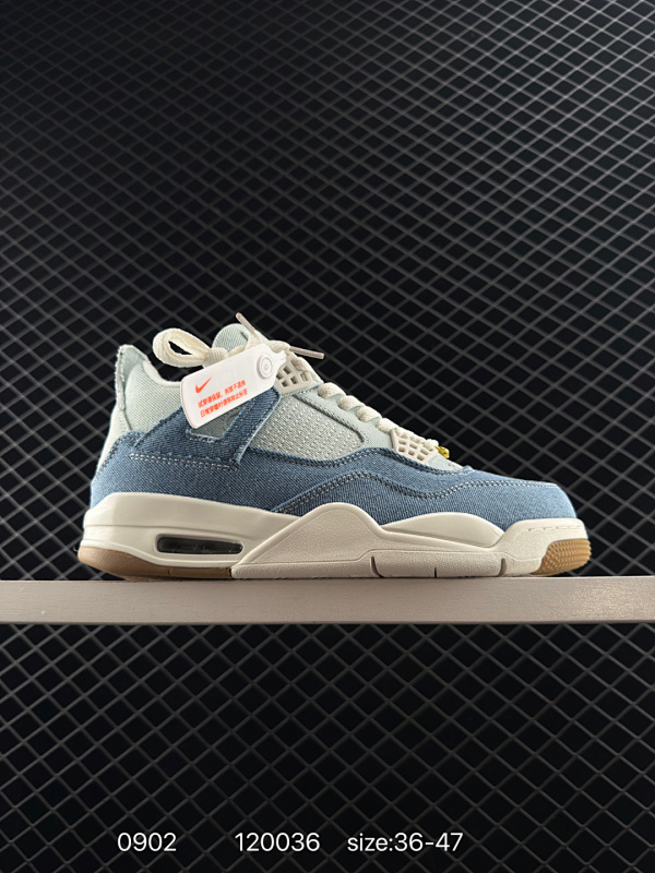 180 Air Jordan 4 Retro Denim ”Worn Blue“ 蓝灰牛仔 原厂私磨 原厂纸板 原厂包装 完美走线 鞋舌弧度有型 致力打造精致。 这款球鞋采用浅色和深色牛仔材料的混合，