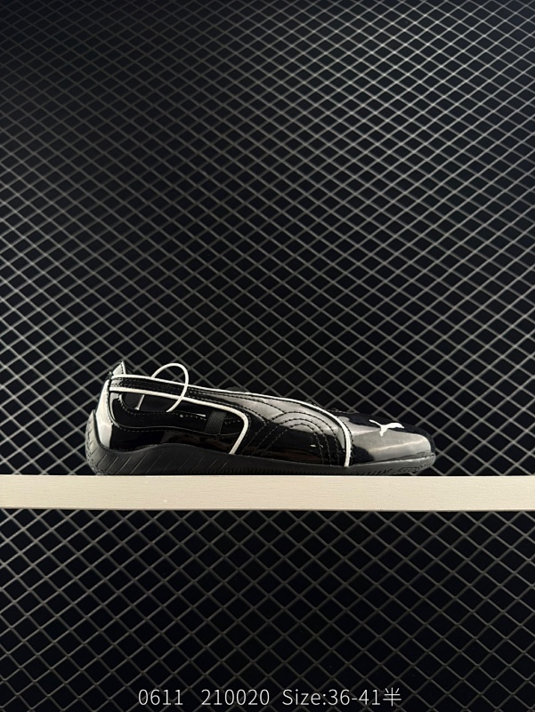 100 Puma Speedcat Ballet 彪马薄底系列 复古运动休闲跑鞋  鞋面设计轻量透气 提供了舒适性和穿着感受 柔软内里材质 穿着更加舒适 橡胶鞋底提供持久的牵引力 货号：404263