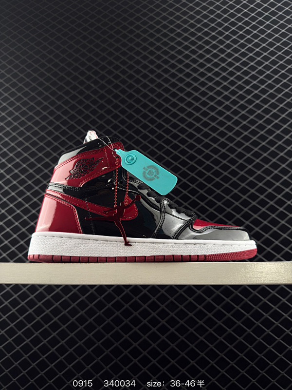 170 Air Jordan AJ1 Retro High 高帮芝加哥白红 555088-101 外贸特供批次 终端控货优势输出 新配色不断更新开发 市场中端王者 全套原纸板楦头开发 确保原汁原味 完