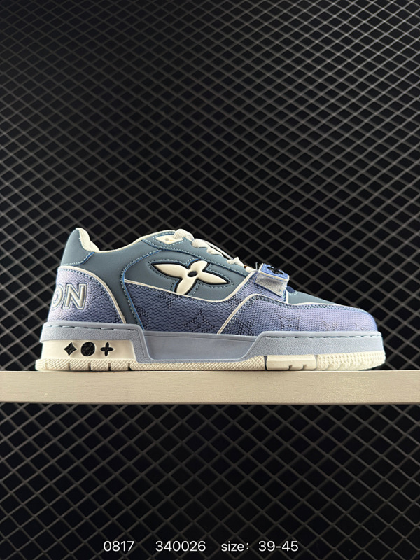130 Louis Vuitton Trainer Sneaker Low 全新 LV 路易威登 休闲运动文化百搭板鞋  尺码:39-45 ID:340026  详情          ¥ 130