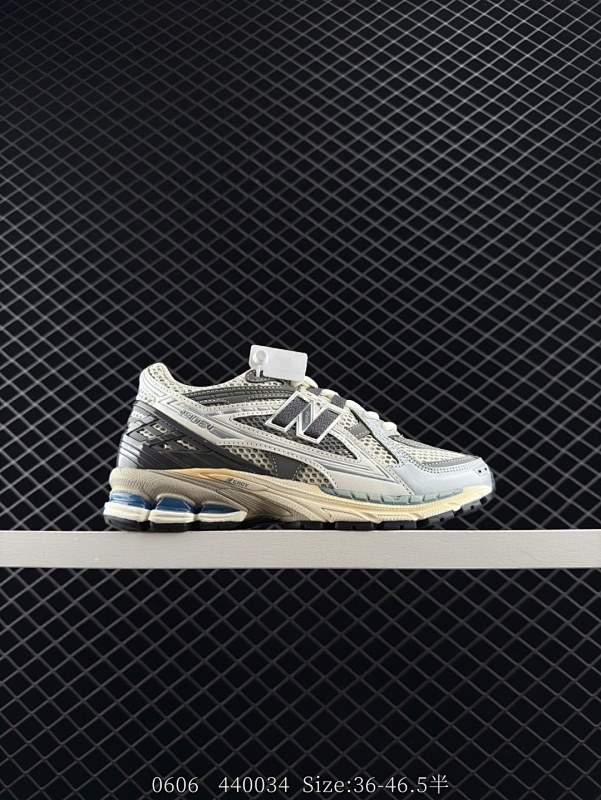 170 公司级✅New Balance M1906系列 复古单品宝藏老爹鞋款 公司级 复古元素叠加 质感超级棒 楦版型材料细节做工精细 作为NB最经典的档案鞋型之一 与2002一样，1906有着NB最