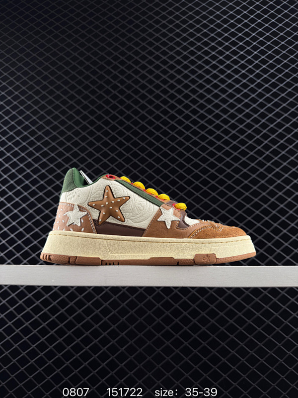 110 Kaalixto 经典厚底增高板鞋人气单品运动鞋，这么多明星穿过的国潮 kaalixto 家的星星鞋太受欢迎了吧！王鹤棣任嘉伦好多明星都穿过，谁能拒绝和王鹤棣同款情侣鞋呢！星星直戳我心设计