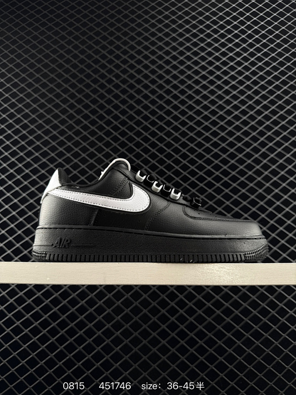230公司级 耐克Nike Air Force 1’07空军一号低帮百搭休闲运动板鞋。柔软、弹性十足的缓震性能和出色的中底设计，横跨复古与现代的外型结合，造就出风靡全球三十多年的Force 1。 货号