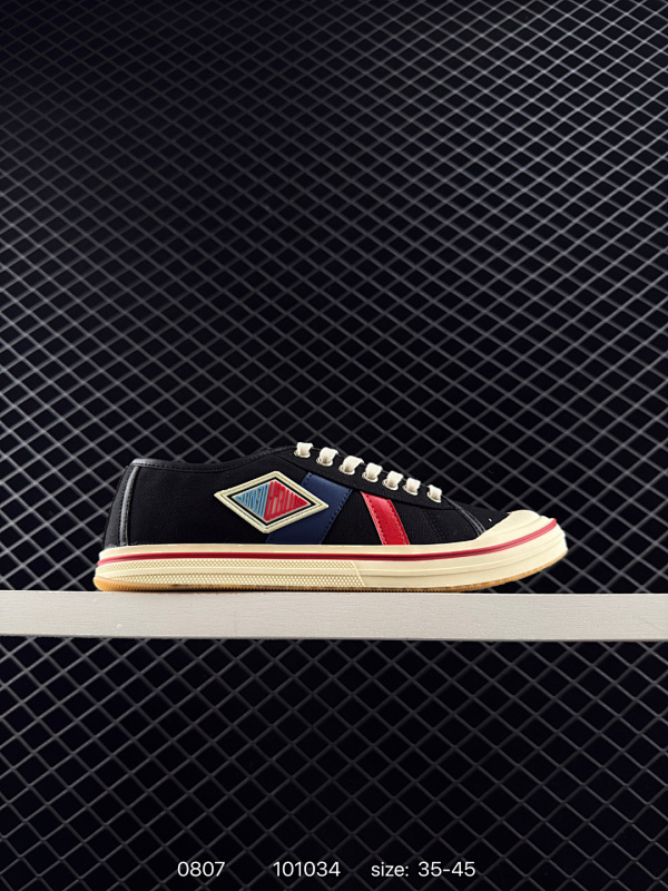 170 Bottega Veneta葆蝶家 Eliot 牛皮革 圆头系带平底 低帮 帆布鞋 男款 黑色 尺码：如图 编码：101034  详情          ¥ 170