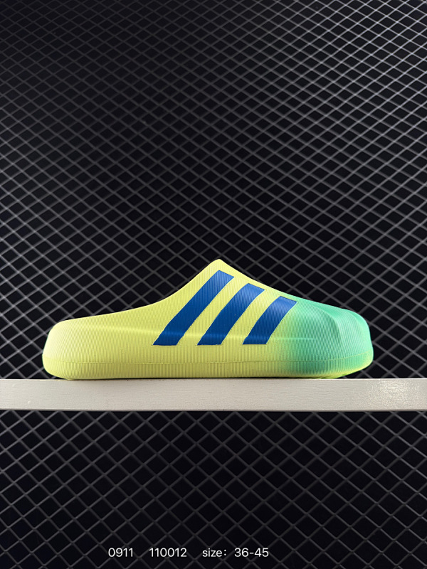 60 Adidas Original AdiFOM Superstar 阿迪达斯 三叶草贝壳头 一脚蹬半拖 黑白 鸭掌鞋半拖凉鞋 产品基于标志性Superstar鞋款轮廓的同时，利用可再生的甘蔗加工物