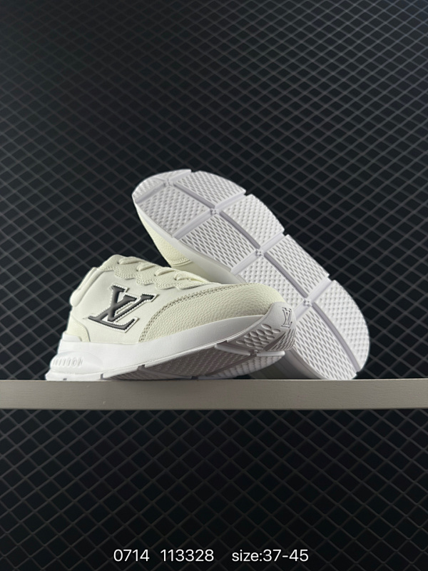 140 Louis Vuitton  Classic LV路易威登板鞋 小白鞋系列  舒适轻泡大底和百搭性霸屏整个时尚娱乐圈  细节调整完美主义 鞋面采用进口头层小牛皮 独家开模轻泡大底 侧边采用3D