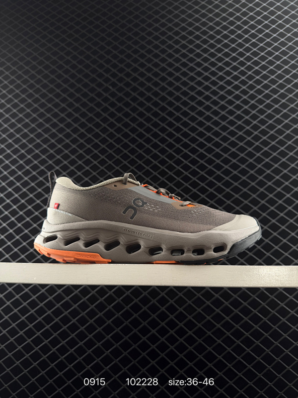 140 公司级✅On昂跑 Cloudsurfer Trail 2 舒适百搭 简约 耐磨 低帮跑步鞋 Cloudsurfer Next鞋身外观的设计灵感源于 On 昂跑的专业竞赛鞋 鞋面采用工程编织材料