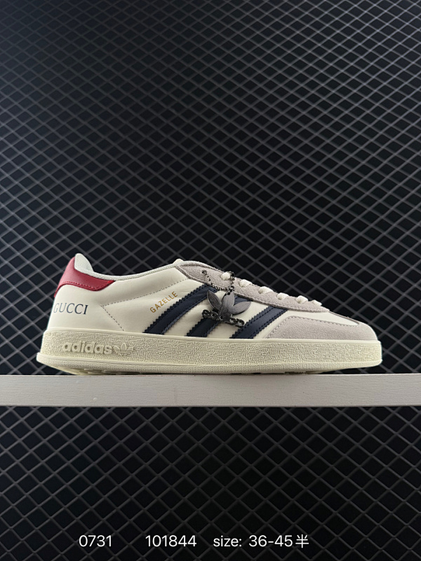 220 阿迪达斯三叶草Adidas Originals Samba 桑巴舞系列绅士德训足球风百搭低帮休闲运动板鞋 货号:DM1234 尺码:36～45半 编号：101844 全文  详情