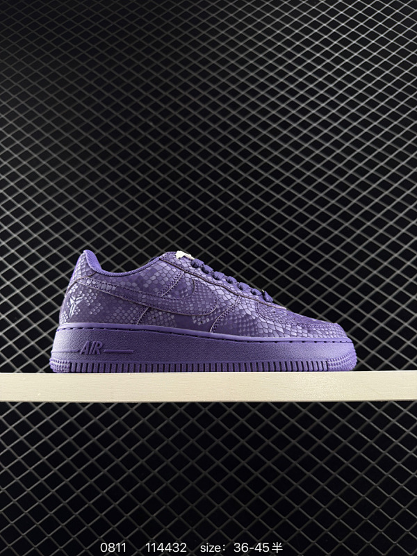 160 ✅耐克Nike AIR FORCE 1’07空军一号低帮百搭休闲运动板鞋。柔软、弹性十足的缓震性能和出色的中底设计，横跨复古与现代的外型结合，造就出风靡全球三十多年的Force 1。 货号:I