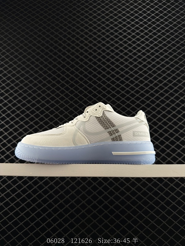 130  耐克Nike Air Force 1 Low  空军一号 AF1 冰蓝 骨白 低帮百搭休闲运动板鞋。柔软、弹性十足的缓震性能和出色的中底设计，横跨复古与现代的外型结合，造就出风靡全球三十多年
