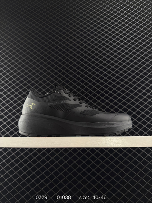 190 公司级✅Arcteryx始祖鸟 NORVAN LD M覆盖防水 低帮户外登山徒步鞋 特有的独立衬垫 穿着更合脚 带有Gore-Tex防水内衬 提供透气性和防风雨性能 同时内靴带有橡胶平底 与外