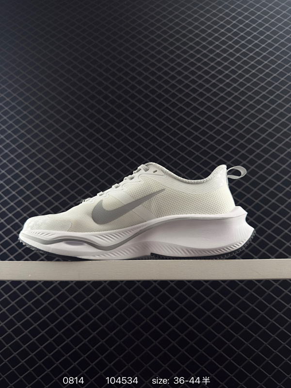 170 Nike Pegasus Plus 舒适百搭防滑耐磨 低帮 休闲跑步鞋 采用全新双层超轻透气网眼布材质 内里嵌入定型海绵  中底搭载前Zoom 全掌React配置 货号:CK4318 159