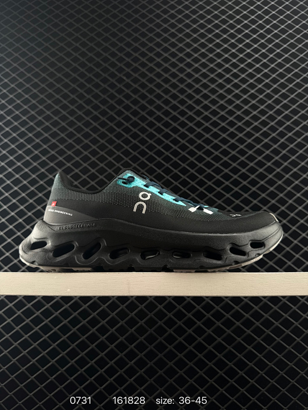 140 公司级✅On昂跑Cloudtilt轻量运动休闲鞋！杨幂同款，脚感很舒服，鞋底柔软且包裹性好，上脚显腿长，不用系鞋带很方便～ 不管休闲还是运动都很百搭。白色虽然不耐脏，但真的是最好看最显质感的颜