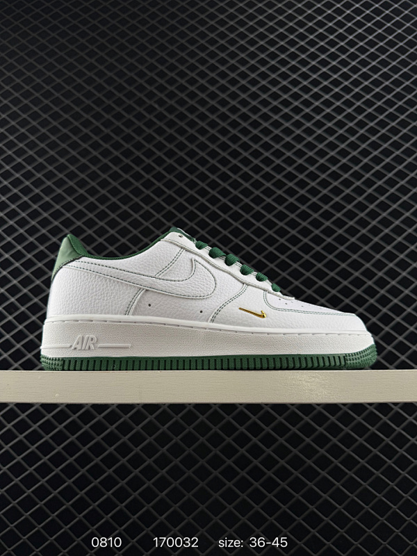 160 耐克 Nike Air Force 1 '07 Low 空军一号含气垫 小白鞋 低帮百搭厚底增高休闲运动板鞋。柔软、弹性十足的缓震性能和出色的中底设计，横跨复古与现代的外型结合，造就出风靡全球