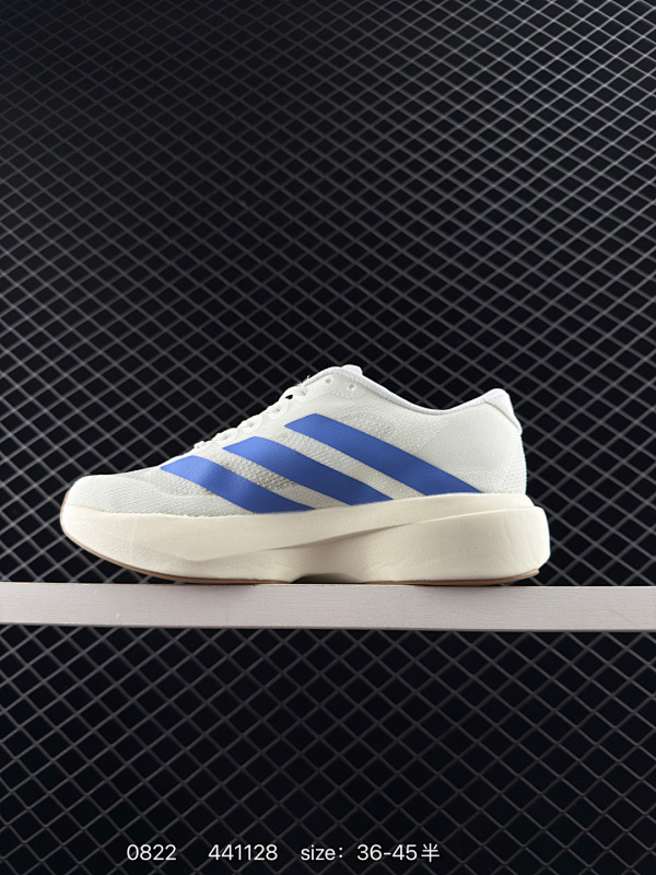 140 Adidas/阿迪达斯 男女鞋真标半码制，升级原楦原纸版开发，采用轻质单向弹性梭织鞋面材质，中底搭载Lightstrike高密度发泡+前掌单块Lightstrike Pro避震科技，外搭马牌橡