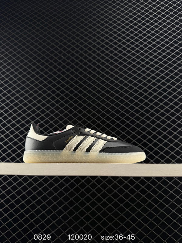 100 Adidas Samba Team   Adidas Originals Samba Vegan桑巴德训鞋 Adidas 近70年的经典Samba OG修长的鞋楦,略微尖尖的鞋头,翻毛皮的鞋头