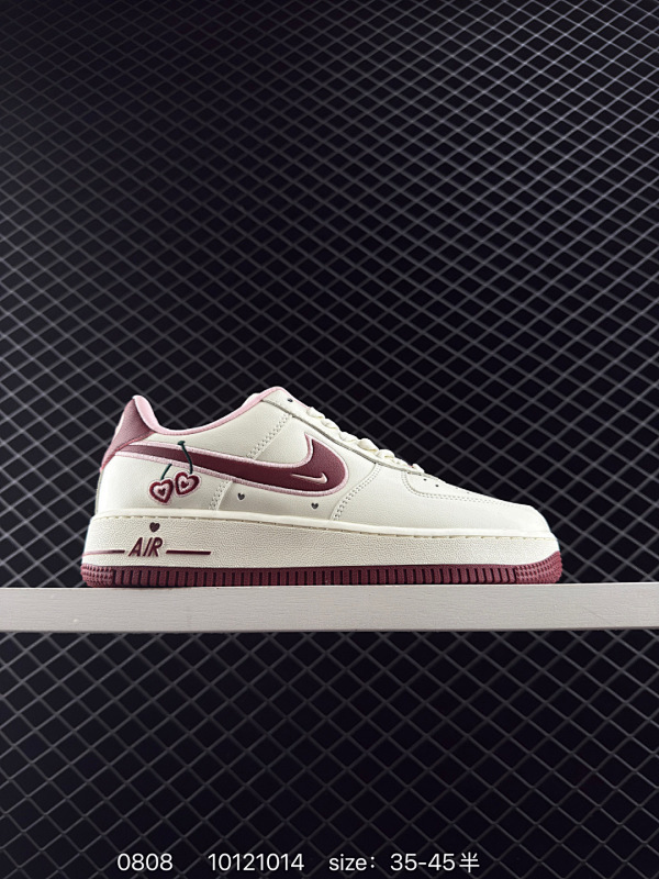 70 Nike Air Force 1 Low 原厂冲刀皮料切割干净无任何毛边清洁度细节完美 做工细节全方位比对 原楦原纸板打造纯正空军专注外贸渠道全掌内置蜂窝气垫原盒配件原厂中底钢印拉帮完美