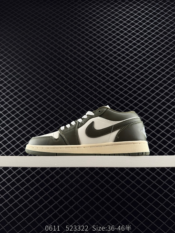 110 真标✅Nike Air Jordan 1 Low AJ1乔1低帮休闲板鞋 同步官方配色  官方货号：DC0774-122 尺码：36 36.5 37.5 38 38.5 39 40 40.5