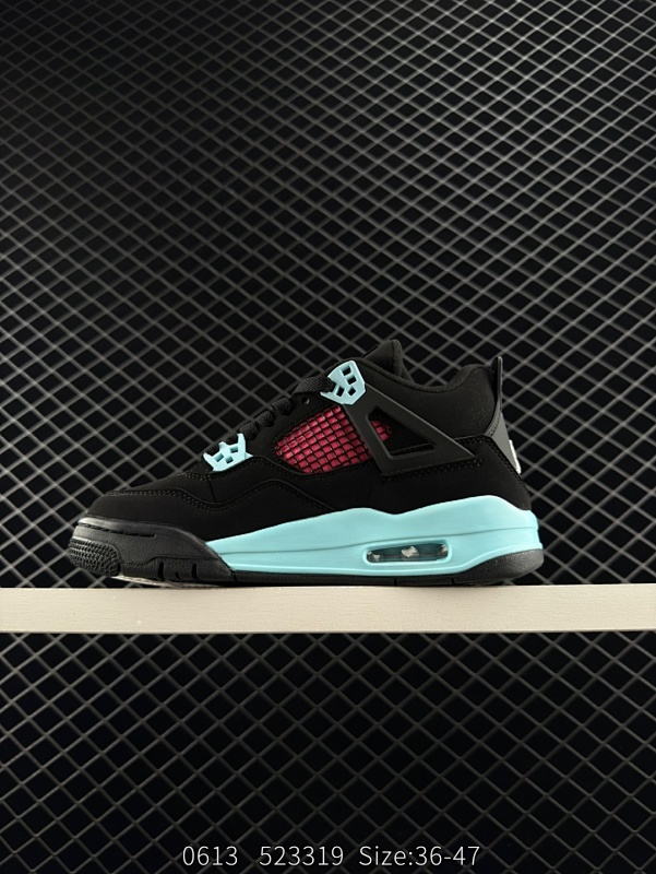 95 公司级✅耐克 Nike Air Jordan 4 Retro OG迈克尔·乔丹AJ4代乔4 中帮复古休闲运动文化篮球鞋。秉承轻量化的速度型篮球鞋设计思想完成设计，降低重量的同时提升舒适度，中底延