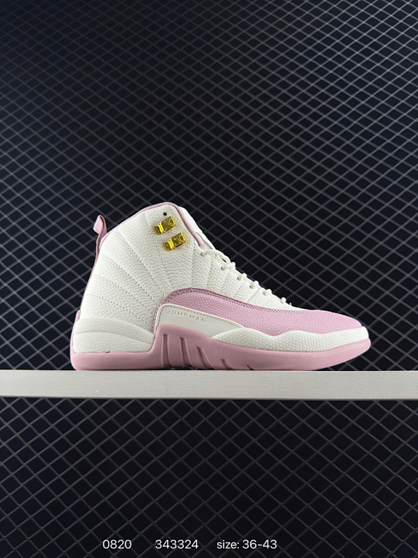120 真标带半码 Air Jordan 12 GS AJ12芋紫灰粉金扣510815 845028 153265 AO6068 尺码：见图 编码：343324  详情          ¥ 120