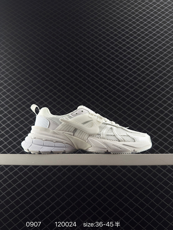 120 Nike/耐克 V2K Run 减震防滑 复古低帮运动跑步鞋 超火复古跑鞋，采用太空革组合呼吸网眼布鞋面材质，搭载正确4层组合底模!!，嵌入TPU加固稳定模块,双层MD发泡缓震中底及防滑橡胶底