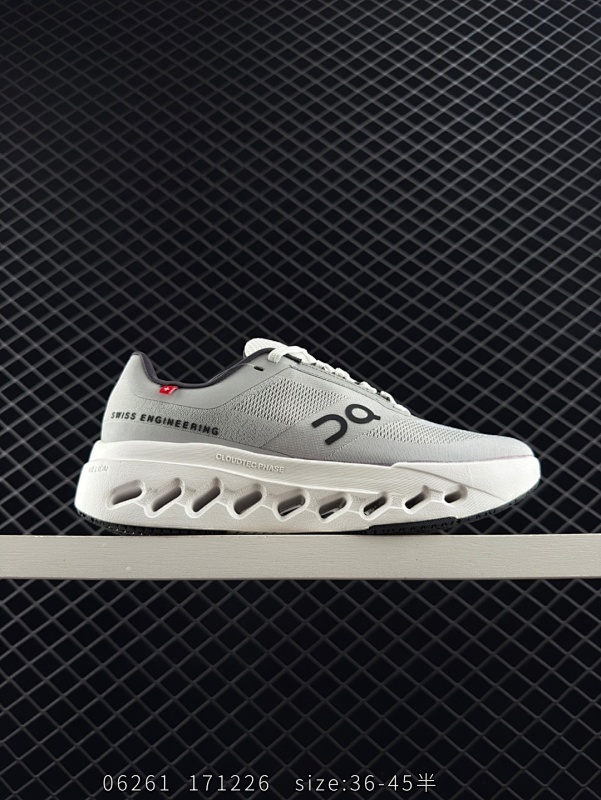 130 On昂跑 Cloudtilt 公司级 户外街头机能风跑步鞋 Cloud Hi Edge户外机能融合街头潮流 越界开启全新都市探索 CloudTec®专利科技鞋底搭载耐温耐用革新中底泡棉 同