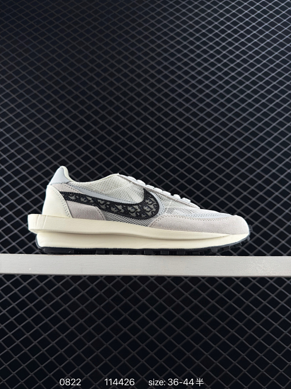 130 真标✅Sacai X Nike LDWaffle 耐克华夫2.0 黑白解构 三方联名 运动休闲鞋男女同款 这次最新的Sacai 2.0鞋款Pegasusm和VaporFlyt两款鞋型的设计元素