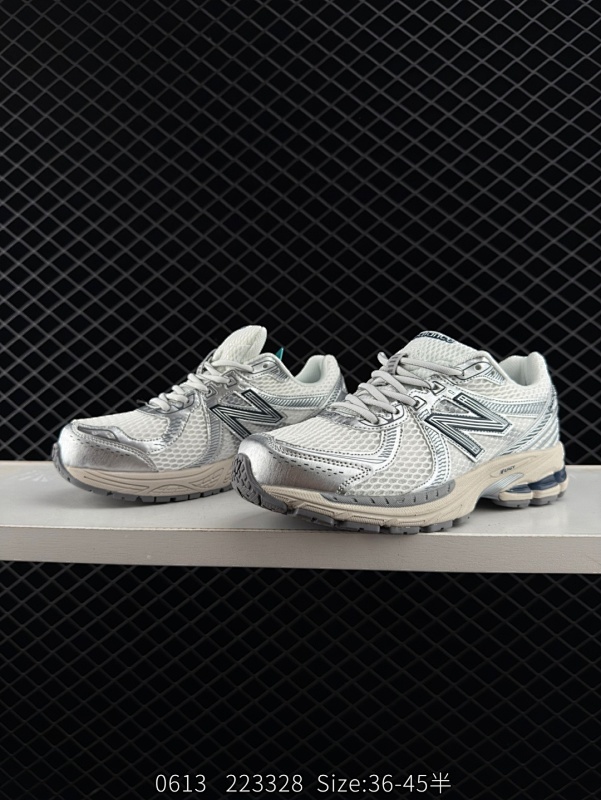 140  NB 新百伦 New Balance NB860V2系列复古老爹风休闲运动慢跑#采用皮革拼接透气网眼织物鞋面#T-Beam大底提供足步弓支撑，保持步态稳定#后跟搭载外露缓震胶 货号：WL86
