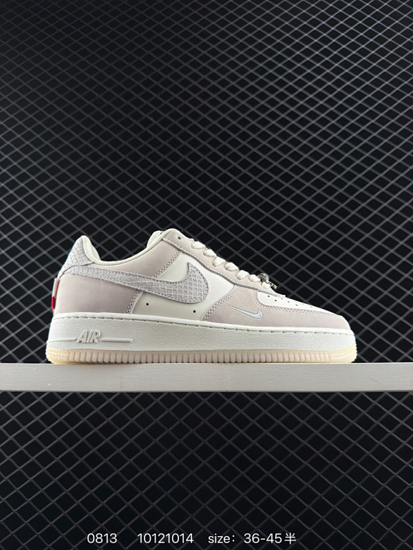 70 NIKE AIR FORCE 1 MlD 原楦头原纸板 打造纯正低帮空军版型 专注外贸渠道 全掌内置蜂窝气垫  原盒配件 原厂中底钢印、拉帮完美  官方货号:FZ5066 Size:36 36.