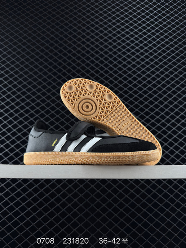 100 Adidas三叶草SAMBA Jane W  玛丽珍鞋 炎夏鞋柜必备 德训 该鞋款鞋面采用多种材料拼接(缝/车线) Superstar系列又备受众多滑板爱好者的青睐 这款Superstar经典