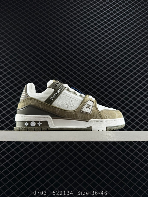 170 路易威登 Louis Vuitton LV路易威登板鞋 时尚运动鞋潮厚底增高男女鞋。舒适防滑底和百搭性霸屏整个时尚娱乐圈，细节调整完美主义！采用柔软皮革拼接鞋面，独家开模大底， 侧边采用3D打