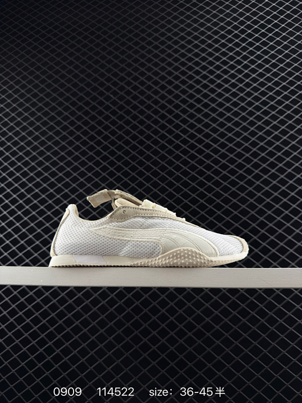 110 彪马Puma H-Street 低帮专业越野德训鞋 实拍首发  PUMA H-STREET的设计巧妙融合了经典与创新 透气网面鞋身是对复古运动美学的致敬 它不仅延续了PUMA一贯的运动基因 更