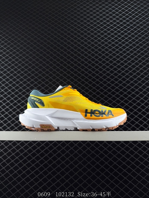 160 HOKA ONE ONE Mafate X 轻量低帮户外越野跑鞋 户外山脉越野轻量运动跑鞋。鞋面用轻的无缝架构，鞋带用了弹性不易松脱的扁宽弹性鞋带，轻薄的TPU贴在透气的鞋面上。以阿尔卑斯山脉