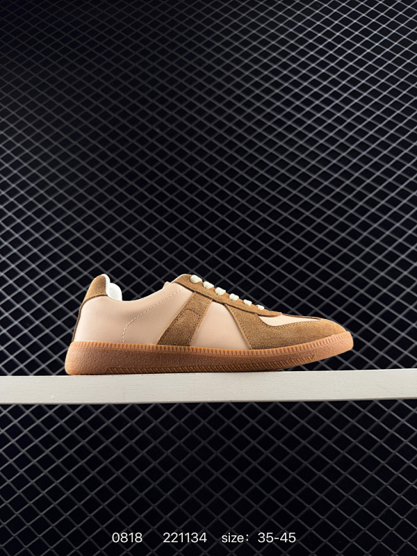 170 新配色 广货新版本 白色礼盒装 #送礼推荐 Maison Margiela梅森马吉拉 Calfskin Replica 复古 德训 时尚板鞋 男女款  原版全套包装 配送精致白色礼盒  网红单