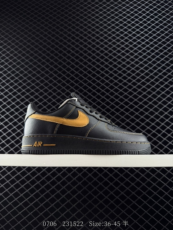 110 真标✅耐克Nike AIR FORCE 1’07空军一号低帮百搭休闲运动板鞋。柔软、弹性十足的缓震性能和出色的中底设计，横跨复古与现代的外型结合，造就出风靡全球三十多年的Force 1。 货号